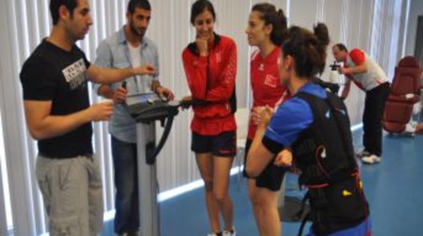 Bayan Hentbol Milli Takımı Hazırlıklarını Tamamladı