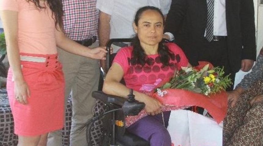 &ldquo;haydi G&uuml;l&uuml;mse&rdquo; Kampanyasına Destek