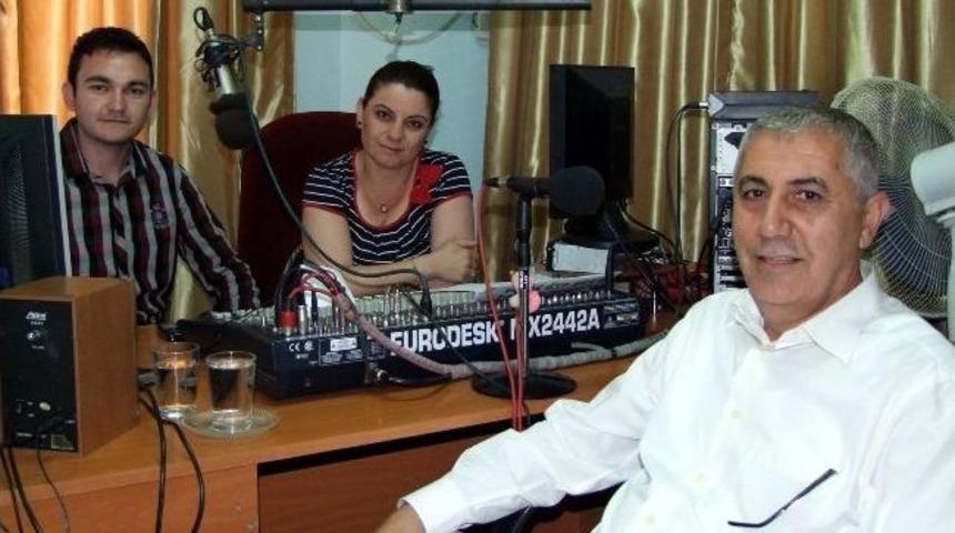 Stso Adayı Y&uuml;ksel, Radyo Programında Konuştu