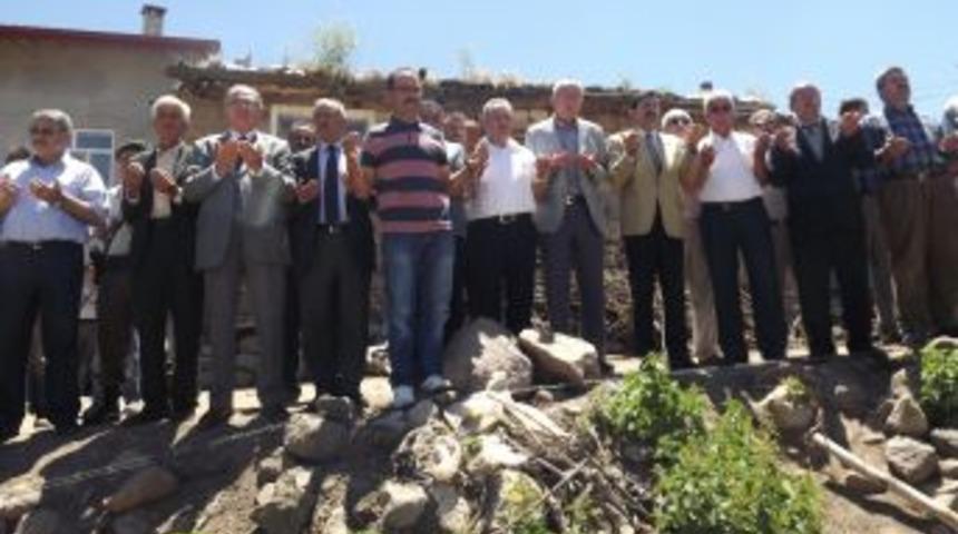 Dikilitaş K&ouml;y&uuml; Kur&rsquo;an Kursu'nun Temeli Atıldı