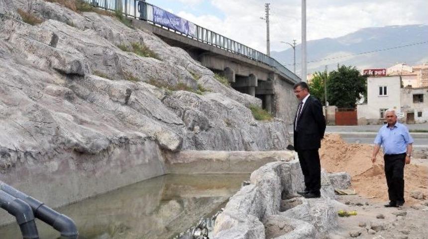 Abilayhan Parkında &Ccedil;alışmalar Tamamlanıyor