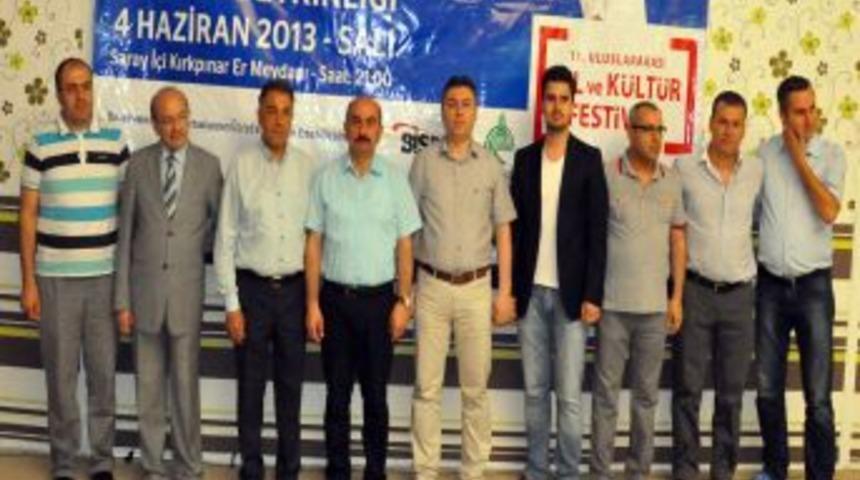 Er Meydanı 'T&uuml;rk&ccedil;e Ş&ouml;leni'ne Hazır