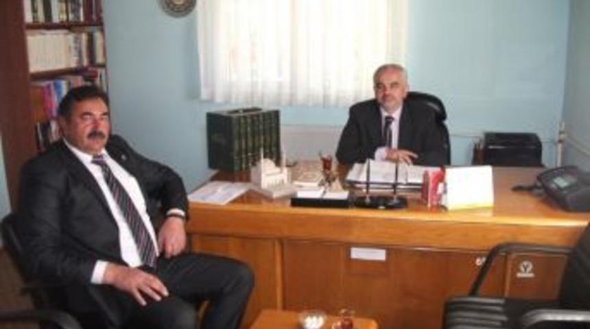 Halk Ozanı, M&uuml;ft&uuml;l&uuml;ğ&uuml; Ziyaret Etti