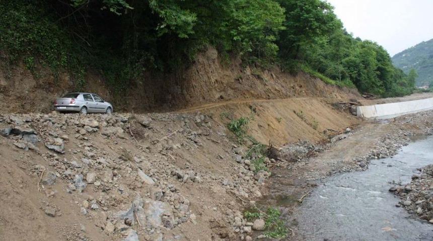 50 Yıllık Yol Sorunu Istinat Duvarının Yapılması Ile Sona Erdi