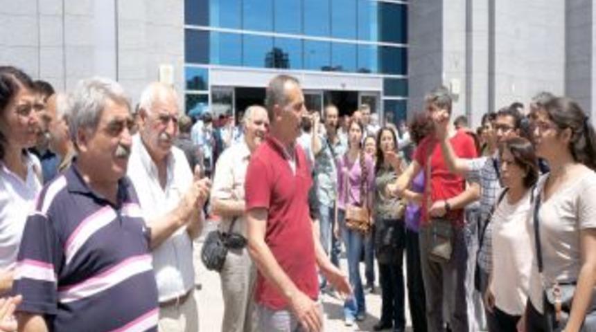 Hayata D&ouml;n&uuml;ş Operasyonu Davasında Arbede