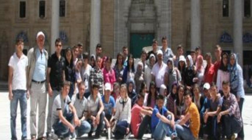 Şiranlı &Ouml;ğrenciler &lsquo;3 Başkent Ve A&ccedil;ılamayan Kilit &Ccedil;anakkale&rsquo; Sloganıyla Edirne&rsquo;de