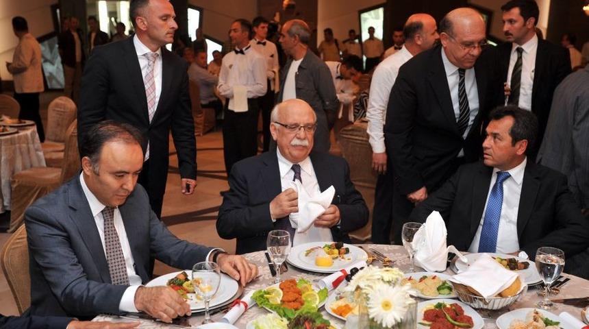 Bakan Avcı&rsquo;dan Hayırseverlere: Bakanlığın Yaptığından Fazlasını G&ouml;n&uuml;ll&uuml; Yaptınız