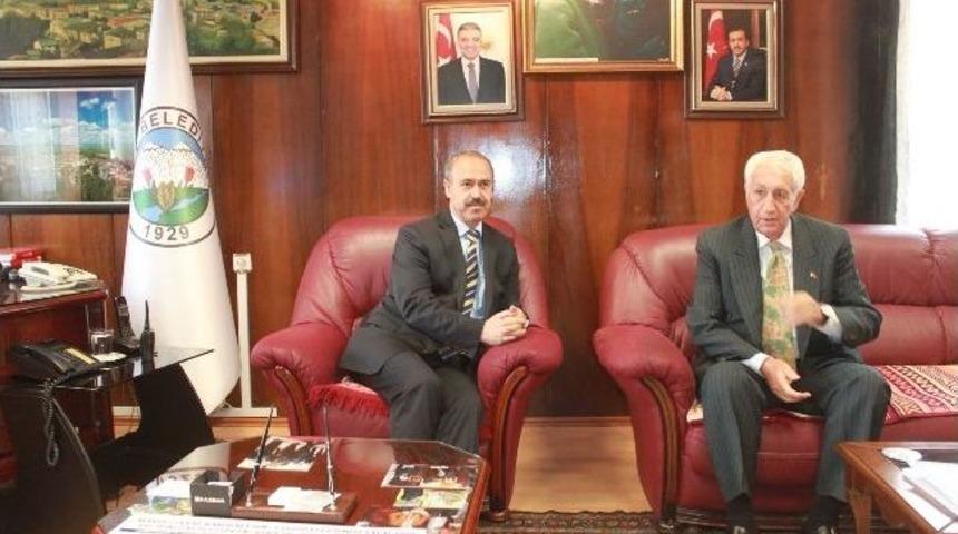 Vali B&uuml;y&uuml;kersoy&rsquo;dan Başkan Dede&rsquo;ye Ziyaret