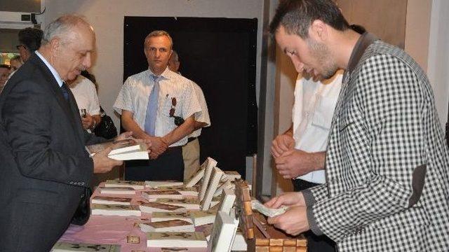 Yazar Selma Aydın, 'rutubet Böcekleri' Adlı İkinci Kitabını Çıkardı