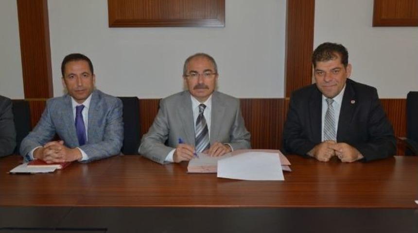 İl &Ouml;zel İdaresi Ve Tpao Bozuk Yolları Onaracak