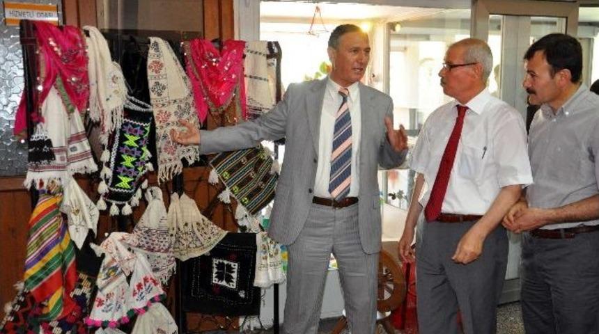 Kız Meslek Lisesi'nden Sergi