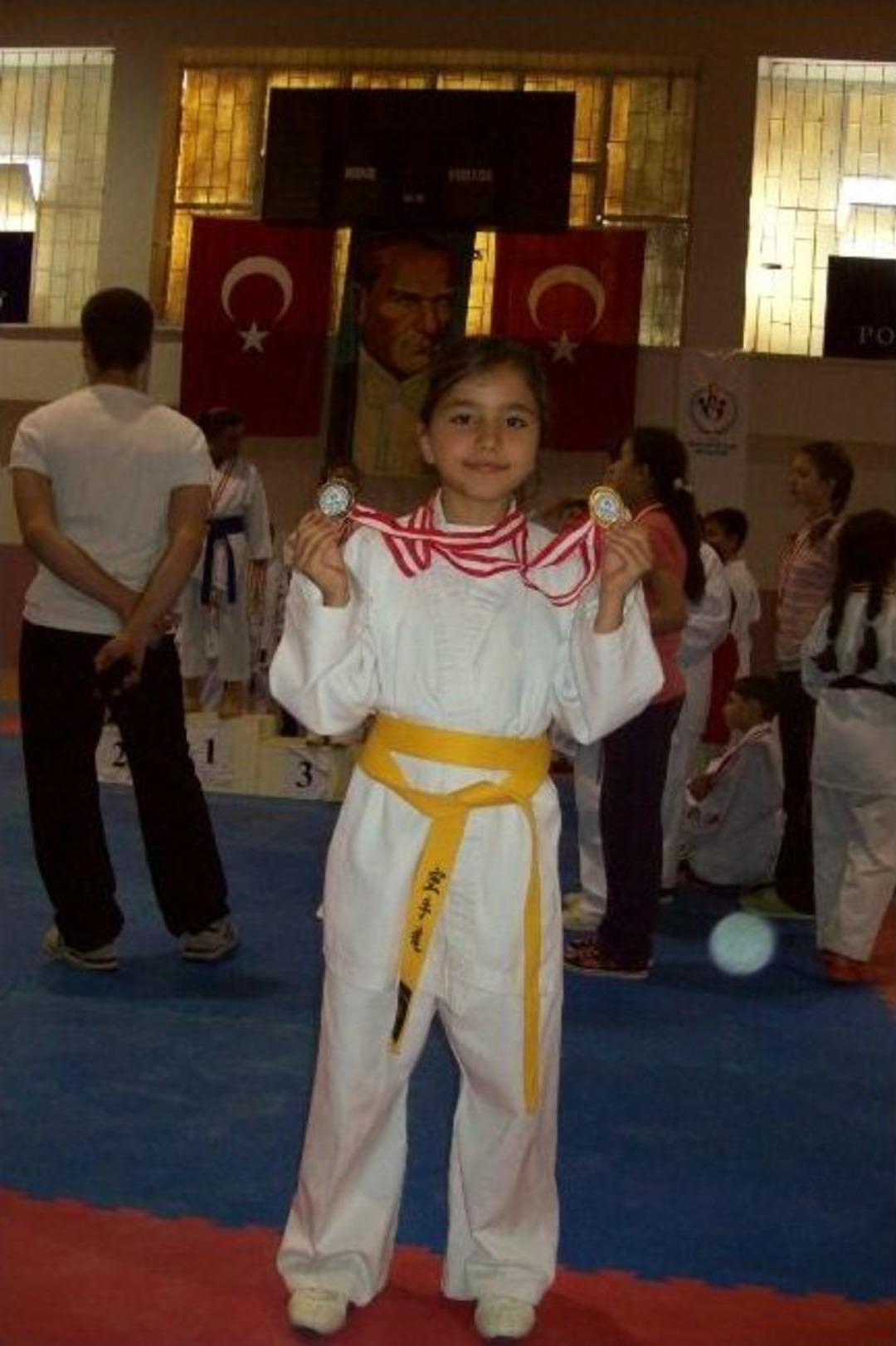 Bilecik'te Karate-do İl Şampiyonası Yapıldı