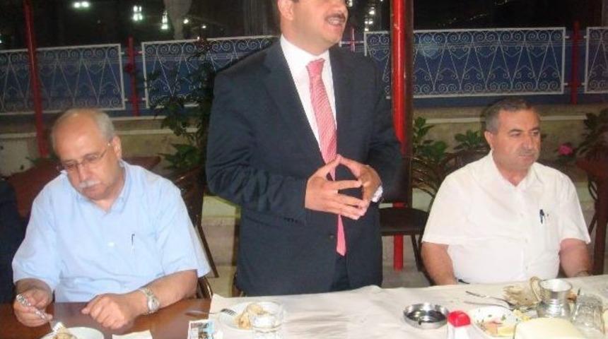 Ak Partili &Ccedil;elik Siyaset Arkadaşlarıyla Bir Araya Geldi