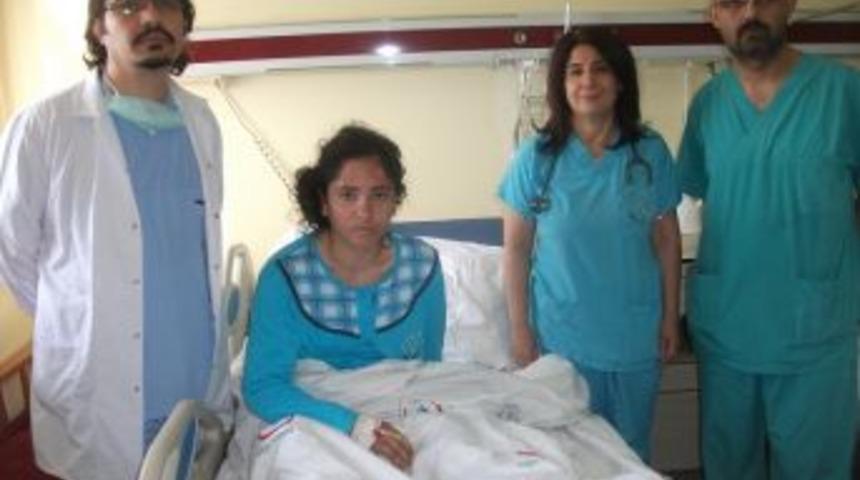 Diyarbakır&rsquo;da B&ouml;lgenin Ilk Uyanık Beyin Ameliyatı Yapıldı