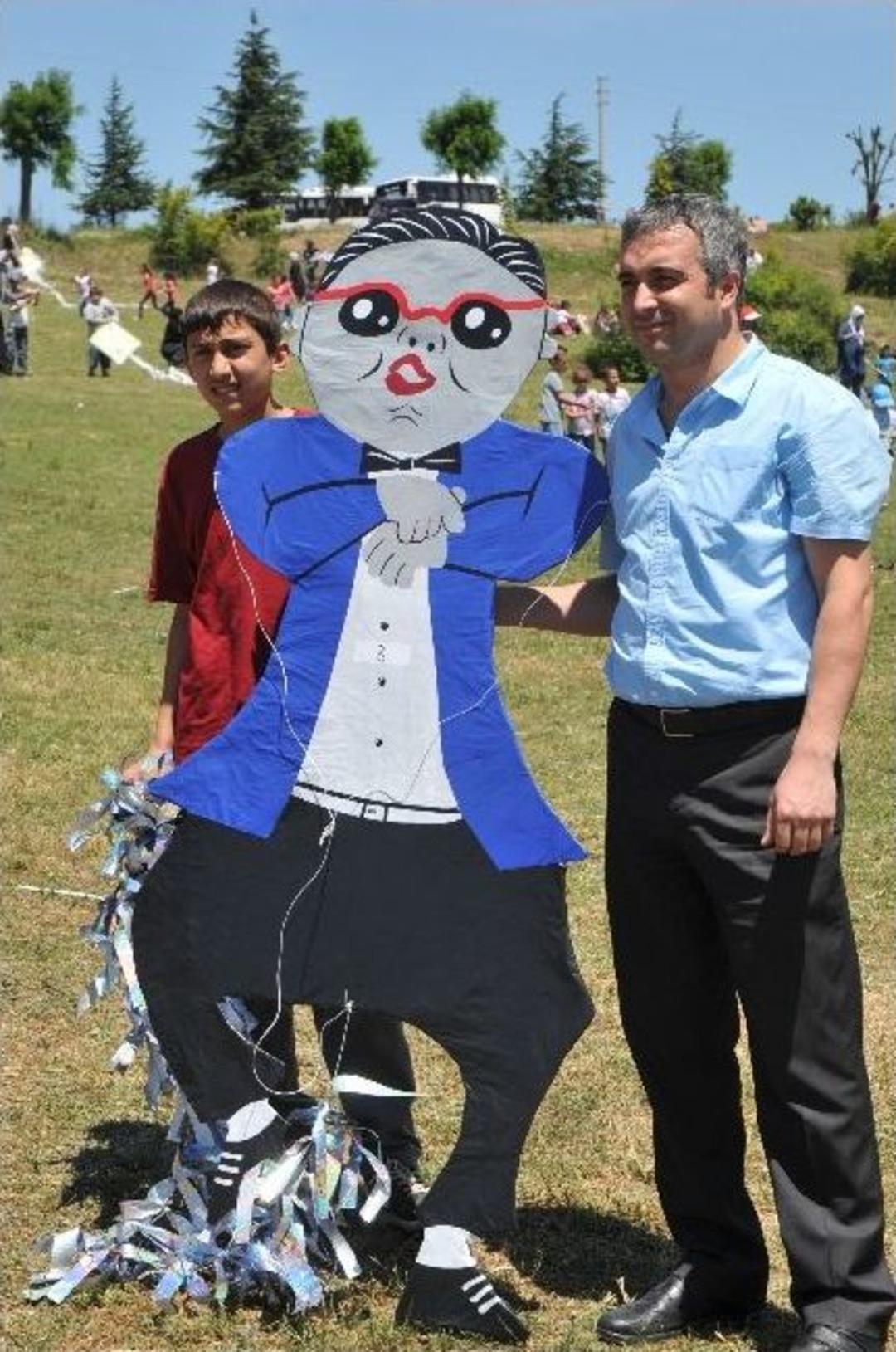 G&ouml;ky&uuml;z&uuml; Rengarenk Oldu