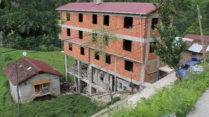 Babadan Kalma Evi Yıkmayıp &Uuml;zerine Apartman Yaptılar