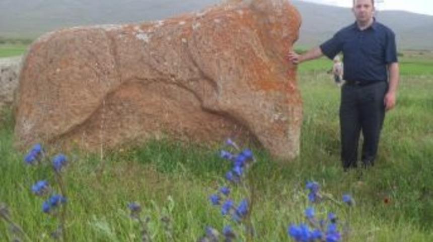 Darende&rsquo;nin Tarihi Eserleri Fotoğraflandı