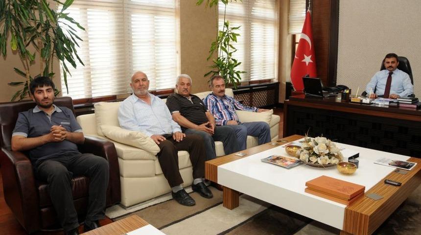 Muhtarlardan Başkan K&uuml;lc&uuml;&rsquo;ye Kutlama Ziyareti