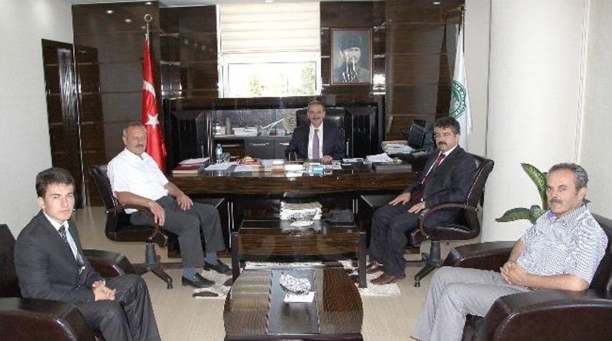 Başkan D&uuml;ndar'dan T&uuml;rkiye 2.'sine &Ouml;d&uuml;l