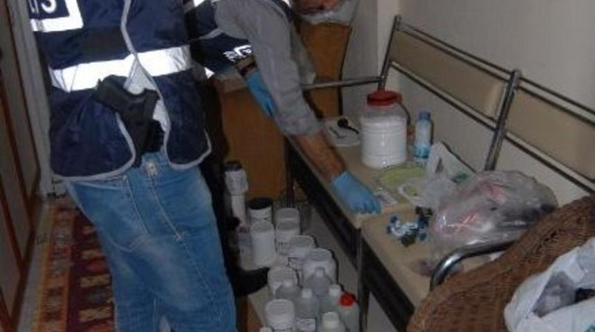 Evde Uyuşturucu Hap &Uuml;retimine Narkotik Baskını