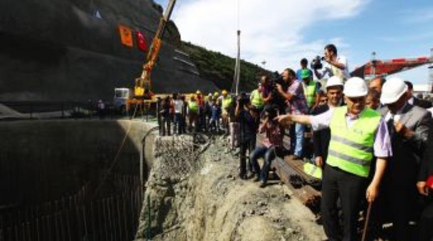 Bakan Yıldırım: Boğaz K&ouml;pr&uuml;s&uuml;'ndeki &Ccedil;alışma Marmaray Bittikten Sona Başlayacak