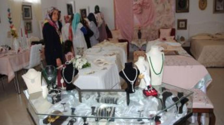 Side'de 300 Nakış Ve Kazaziye Eseri G&ouml;r&uuml;c&uuml;ye &Ccedil;ıktı