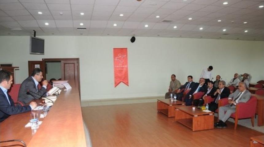 K&uuml;rt Edebiyat&ccedil;ı M. Xalıd Sadıni Van&rsquo;da Konferans Verdi