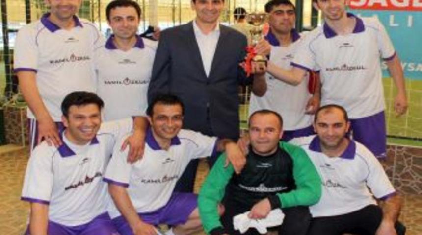 Sağlıkta Birlik Halısaha Turnuvası'nın Birincisi Elvanspor Oldu