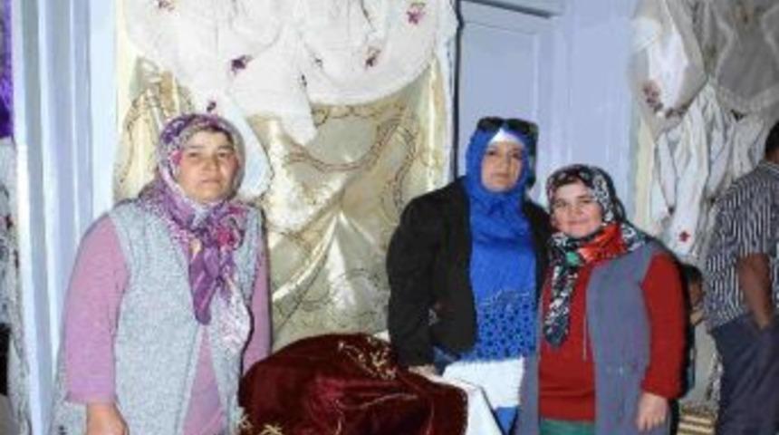 Beyşehir&rsquo;de Kursiyerler G&ouml;z Nurlarını Sergiledi