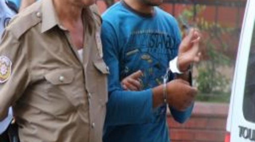 Eski Pideciyi Soyan Gen&ccedil;ler Tutuklandı