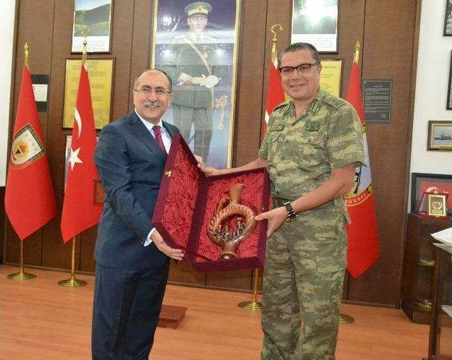 Vali Savaş&rsquo;tan Tuğgeneral Aydın&rsquo;a İade-i Ziyaret 1