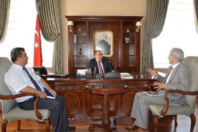 Karayolları 2.b&ouml;lge M&uuml;d&uuml;r&uuml; Uraloğlu dan Vali Savaş&rsquo;a Ziyaret 1