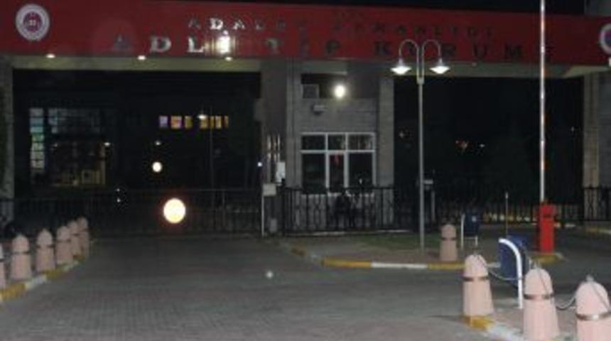 Röntgen Cihazının Altında Kalan Kadının Cenazesi Adli Tıp'a Götürüldü