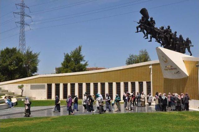 Köprübaşılı Kadınlar Manisa’yı Gezdi