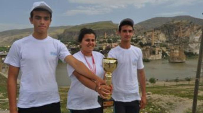 İznikli gen&ccedil;ler destan yazdı