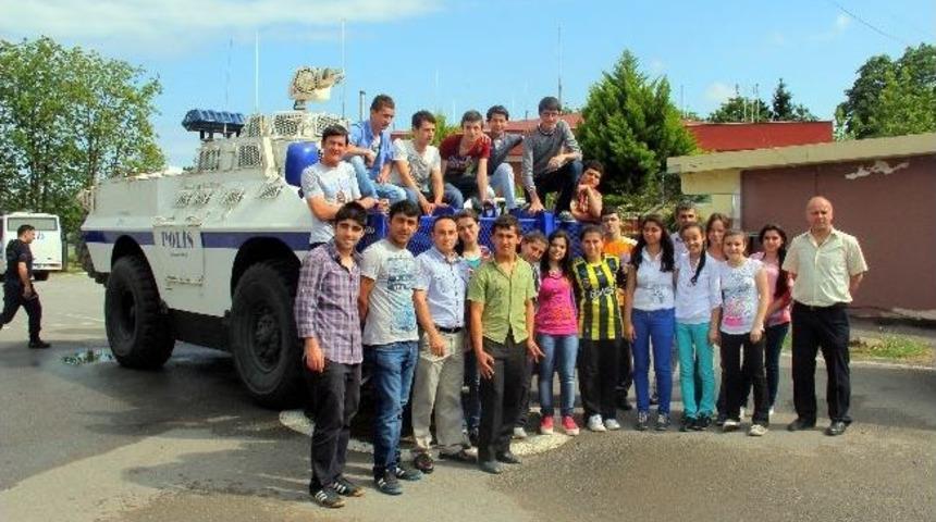 Polisin Teknolojisi &Ouml;ğrencilere Tanıtıldı