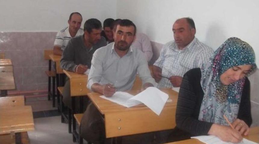 Pazarlar&rsquo;da '&ccedil;&ouml;p Toplama' Kursu