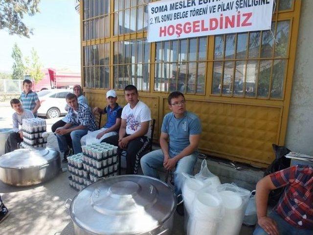 Soma Mesleki Eğitim Merkezi Yılsonu Töreni Gerçekleştirdi