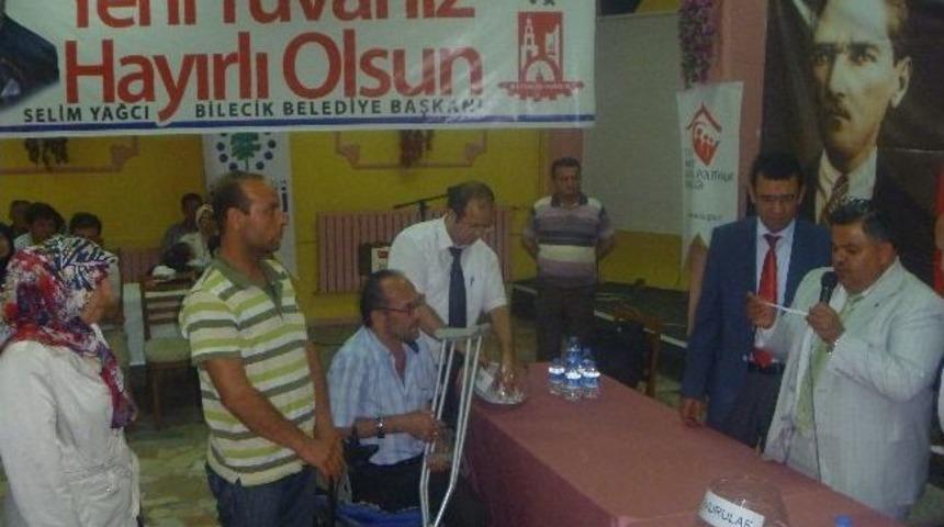 Bilecik'te 144 Dar Gelirli Aile 100 Lira Taksitle Ev Sahibi Oldu