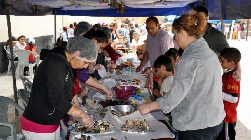 Kaymaklı İlkokulu &Ouml;ğrencilerinden Kermes Şenliği