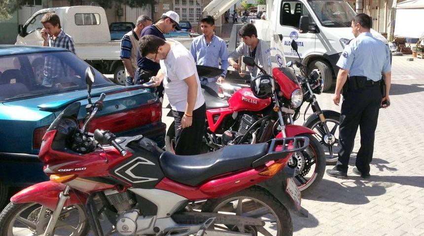 Karacabey'de Motosikletlere Sıkı Denetim