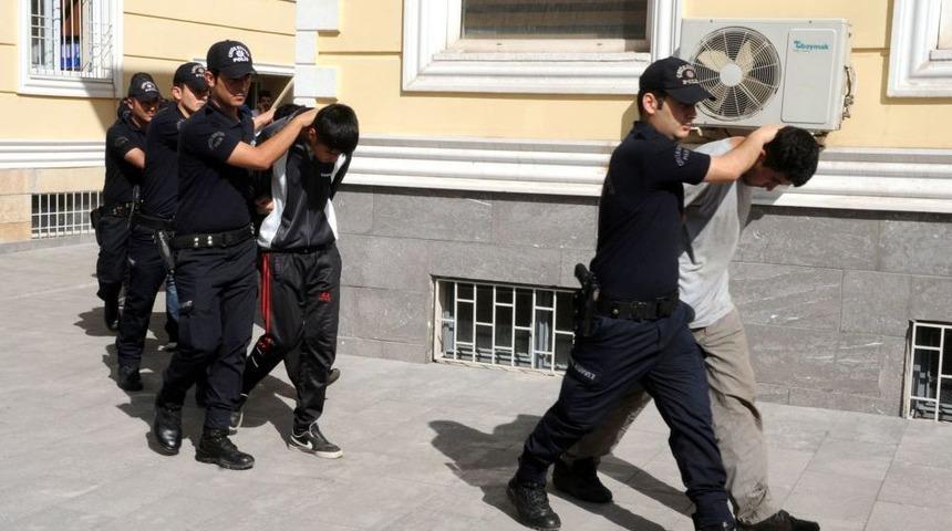 Kahramanmaraş'ta Sokak Satıcılarına Operasyon: 8 G&ouml;zaltı