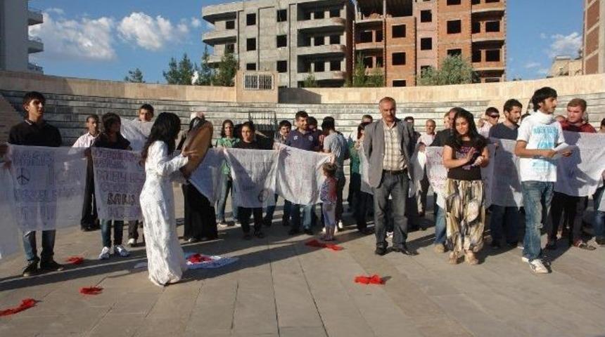 Viranşehir&rsquo;de Barışa Bir T&uuml;lbent De Sen A&ccedil; Eylemi