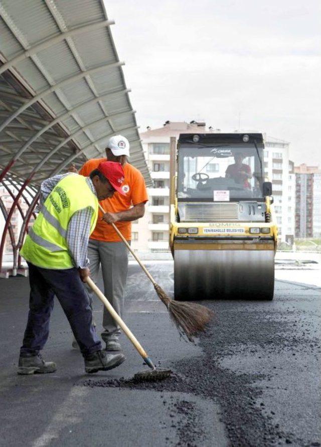 Yenimahalle&rsquo;ye Bir Ayda 23 Bin Ton Asfalt Serildi 1