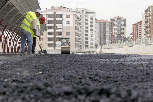 Yenimahalle&rsquo;ye Bir Ayda 23 Bin Ton Asfalt Serildi 2