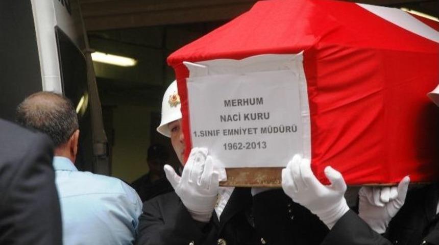 Emniyet M&uuml;d&uuml;r&uuml; Naci Kuru Uğurlanıyor