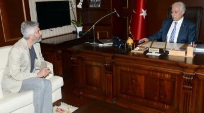 Behzat Uygur, Zihni Aldırmaz&rsquo;ı Ziyaret Etti