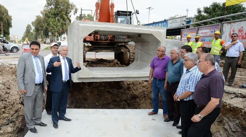 Seyhan'da Su Baskınlarını &Ouml;nleme &Ccedil;alışmaları S&uuml;r&uuml;yor