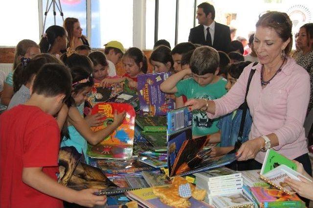 Kırklareli'nde 'yeşeren Kitaplar' Kitap Fuarı