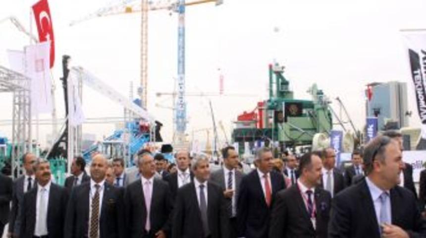 Bakan Erg&uuml;n: İş Makinelerinde Yerli &Uuml;r&uuml;n Kullanımını Zorunlu Hale Getireceğiz